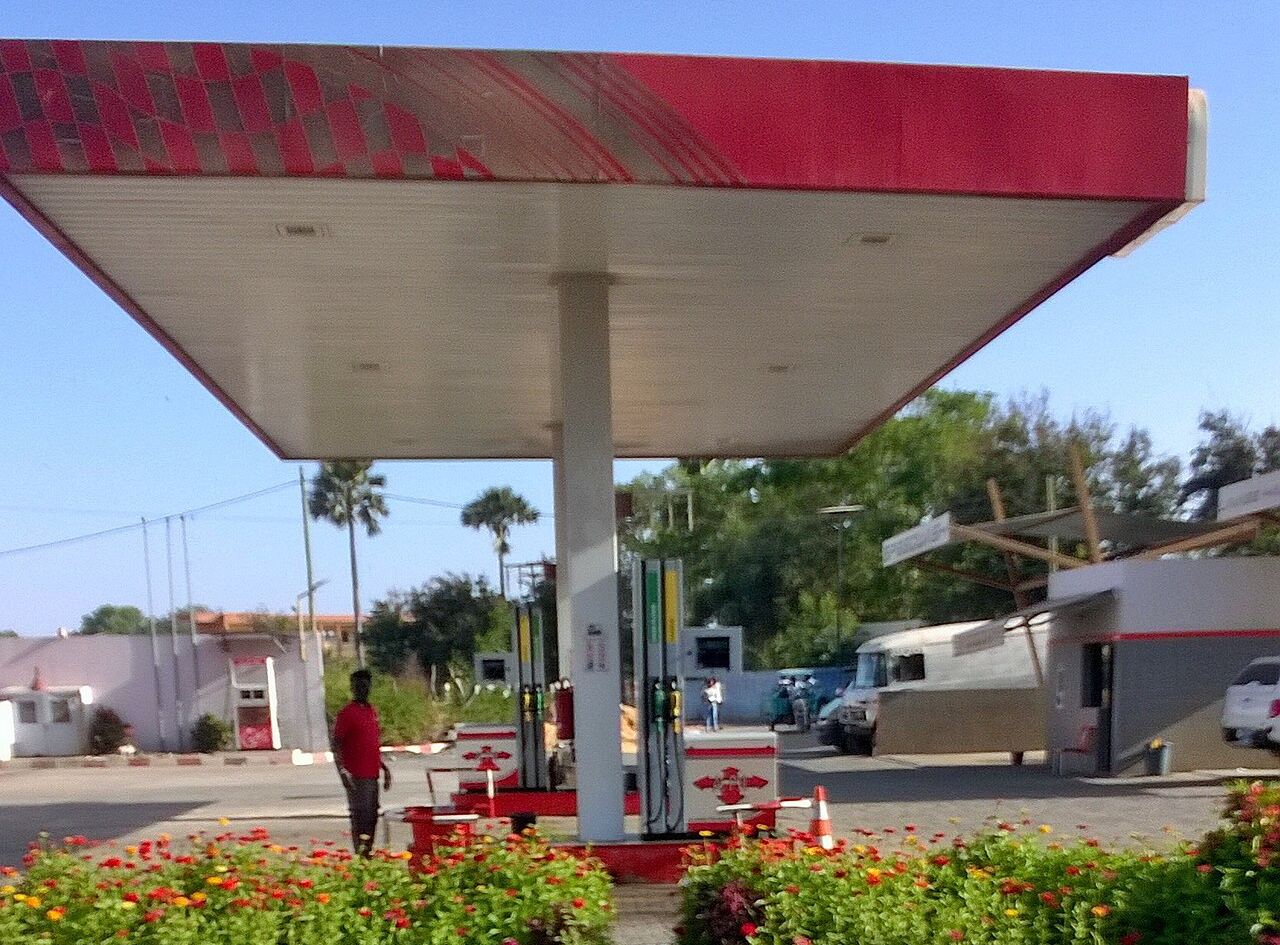 Illustration — Carburants : le Sénégal met fin à neuf mois de tarifs réduits, le comité d'ajustement salue un accouchement sans douleur (Économie)
