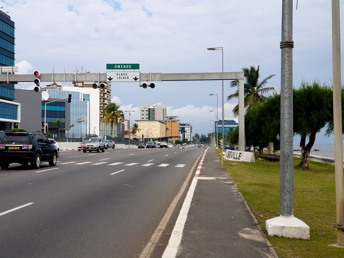 Illustration — Mobilité : le Gabon dépêche deux ministres à Abidjan pour étudier le modèle ivoirien, avec un rapport de mission attendu dans dix-huit mois (Politique)