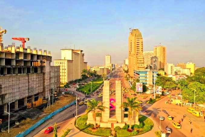 Illustration — Transport ferroviaire : le train de la Gare centrale de Kinshasa dessert l'aéroport de N'djili avec deux allers et aucun retour (Société)
